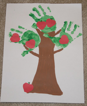 Craft Ideas Leaves on Handprint Apple Tree Craft