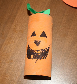 Craft Ideas  Toilet Paper Rolls on How To Make Your Jack O Lantern Toilet Paper Roll Craft