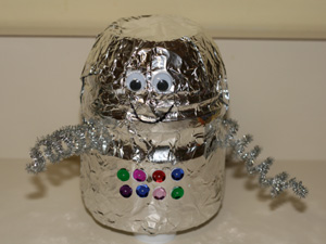 Craft Ideas  Recycled Materials on Robot Crafts For Kids