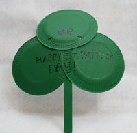 paper plate shamrock