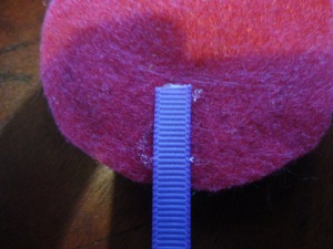 owl felt bookmark craft step 4
