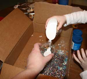christmas ornament glue